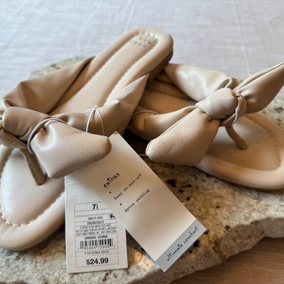 NWT Tan Top-Knot MUST Have Flip Flop Flats Sz. 7.5 - Picture 2 of 4